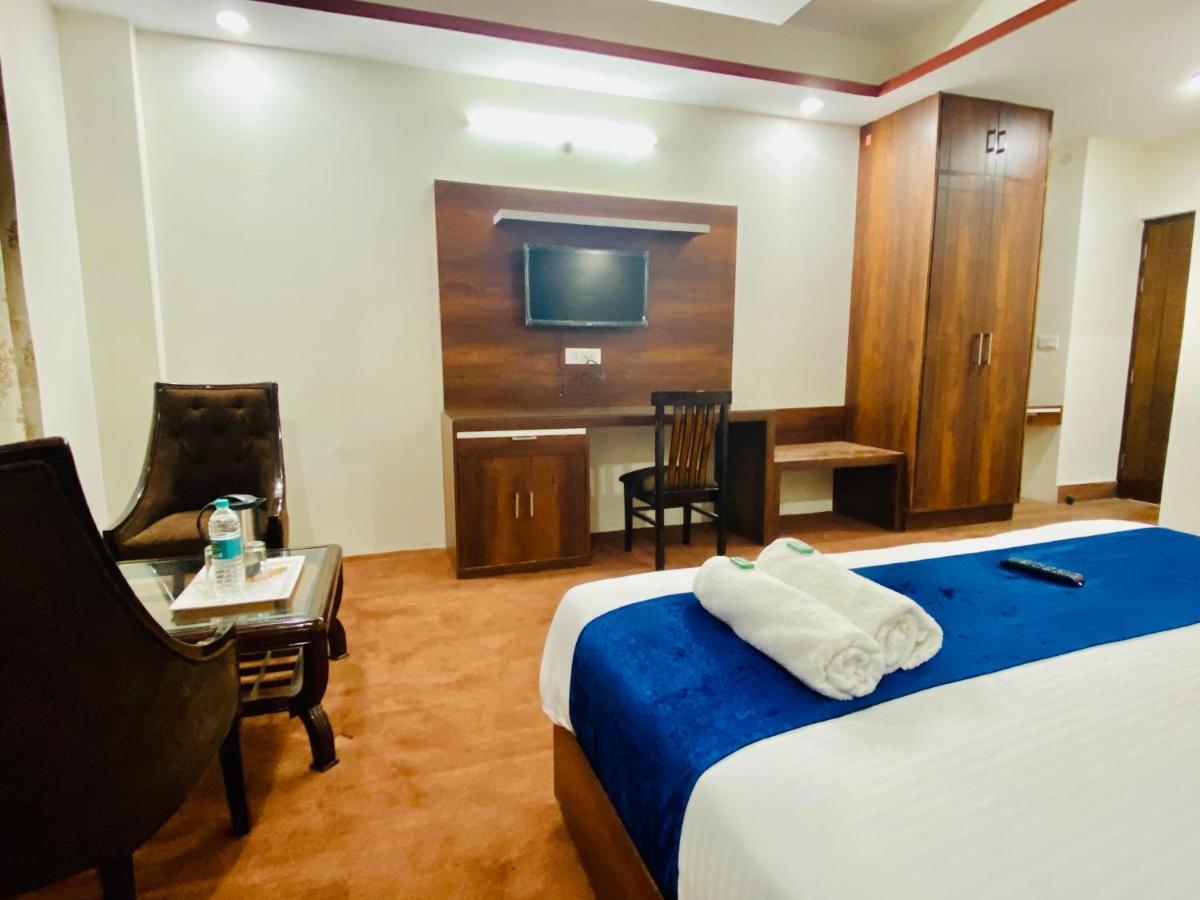 Royal Green Mashobra - Mountain And Valley View Rooms Shimla Bagian luar foto