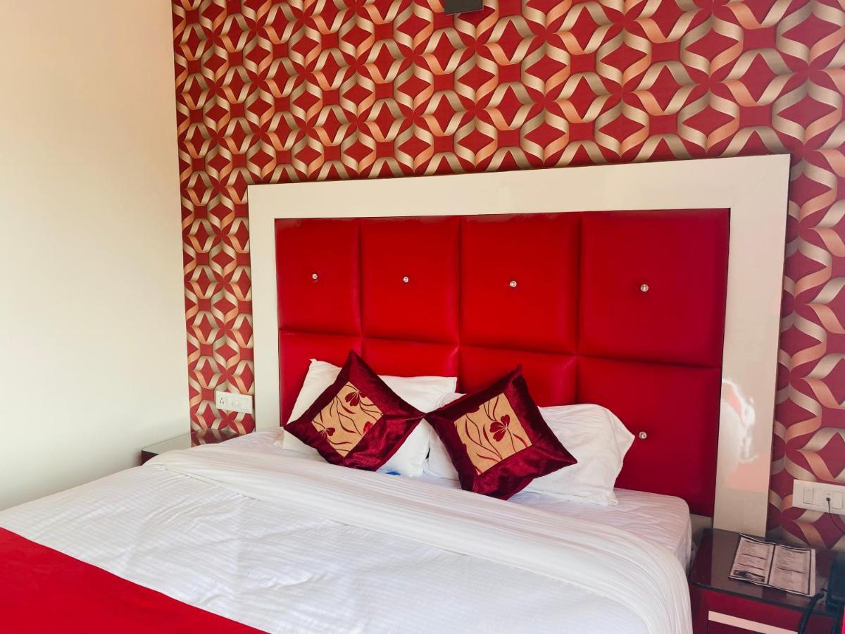 Royal Green Mashobra - Mountain And Valley View Rooms Shimla Bagian luar foto