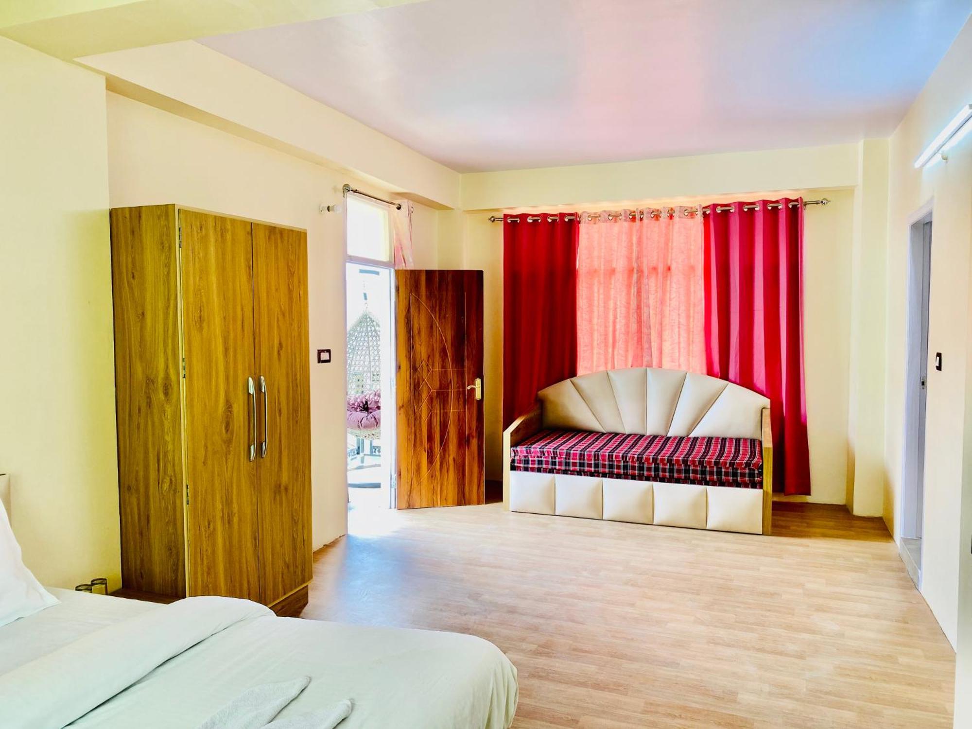 Royal Green Mashobra - Mountain And Valley View Rooms Shimla Bagian luar foto