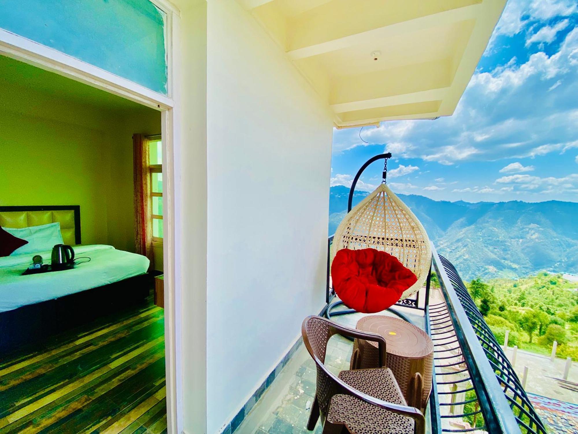 Royal Green Mashobra - Mountain And Valley View Rooms Shimla Bagian luar foto