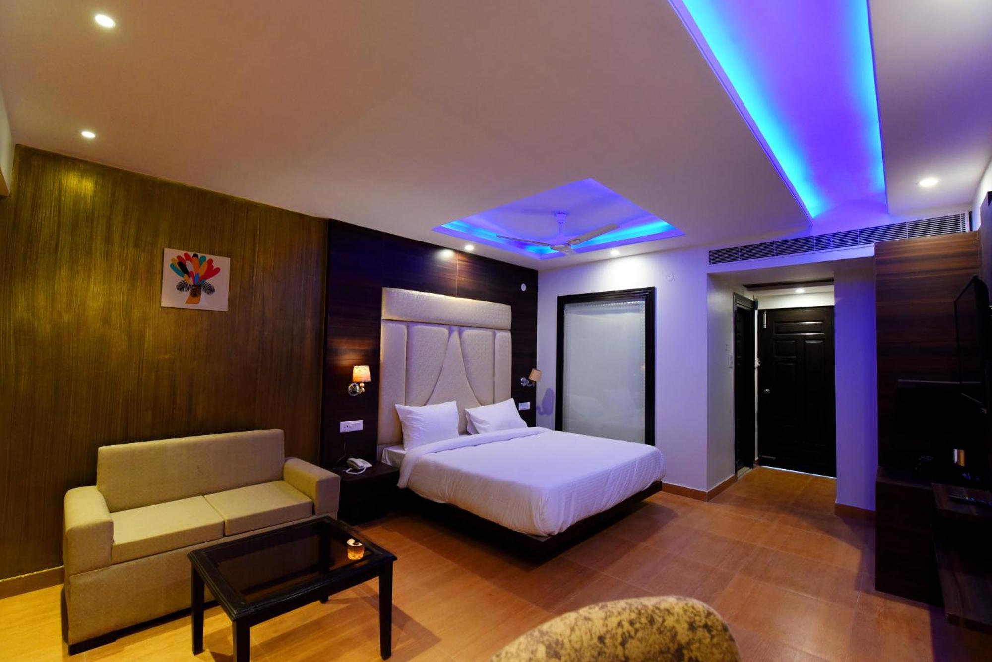Royal Green Mashobra - Mountain And Valley View Rooms Shimla Bagian luar foto