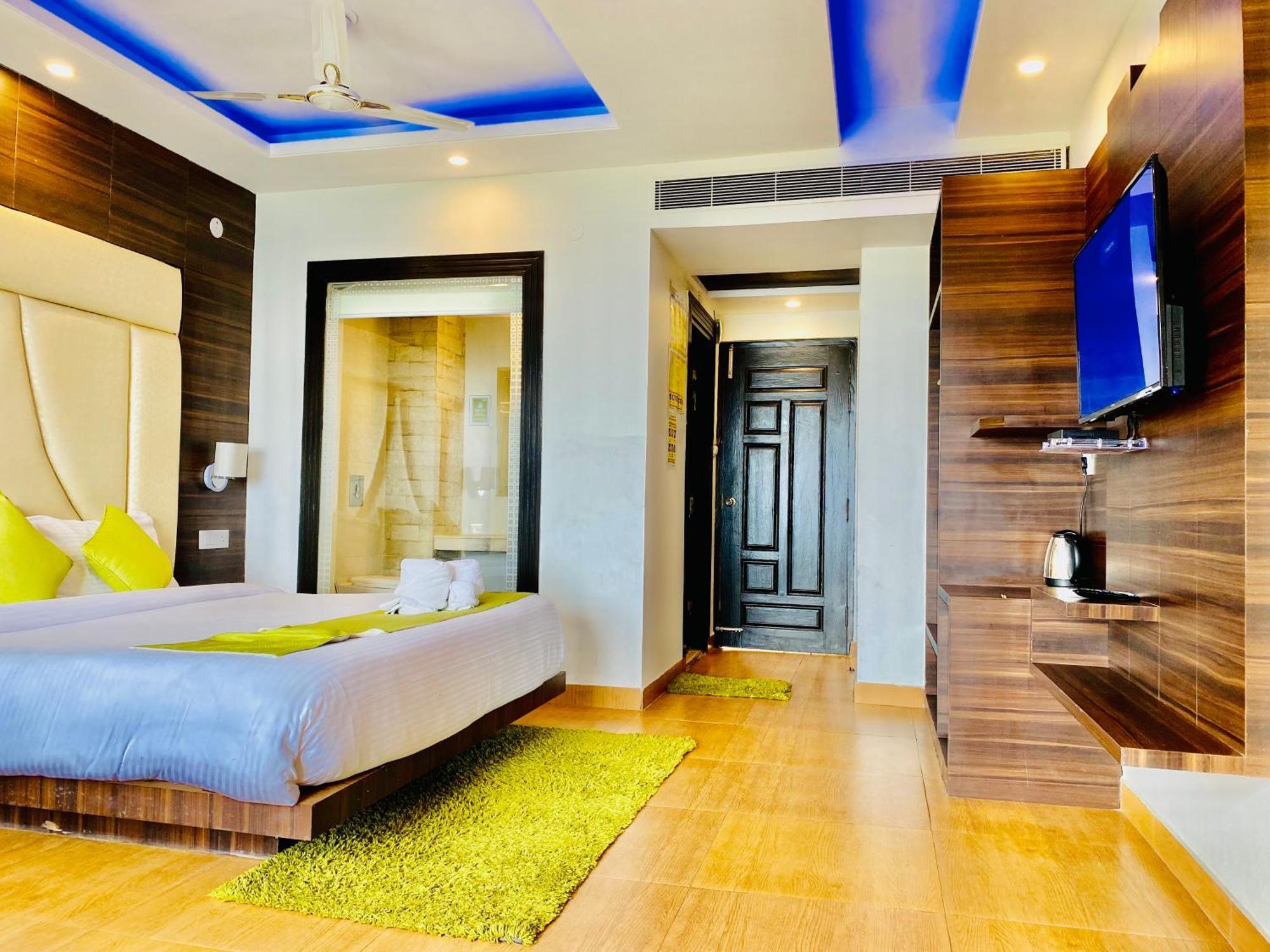 Royal Green Mashobra - Mountain And Valley View Rooms Shimla Bagian luar foto