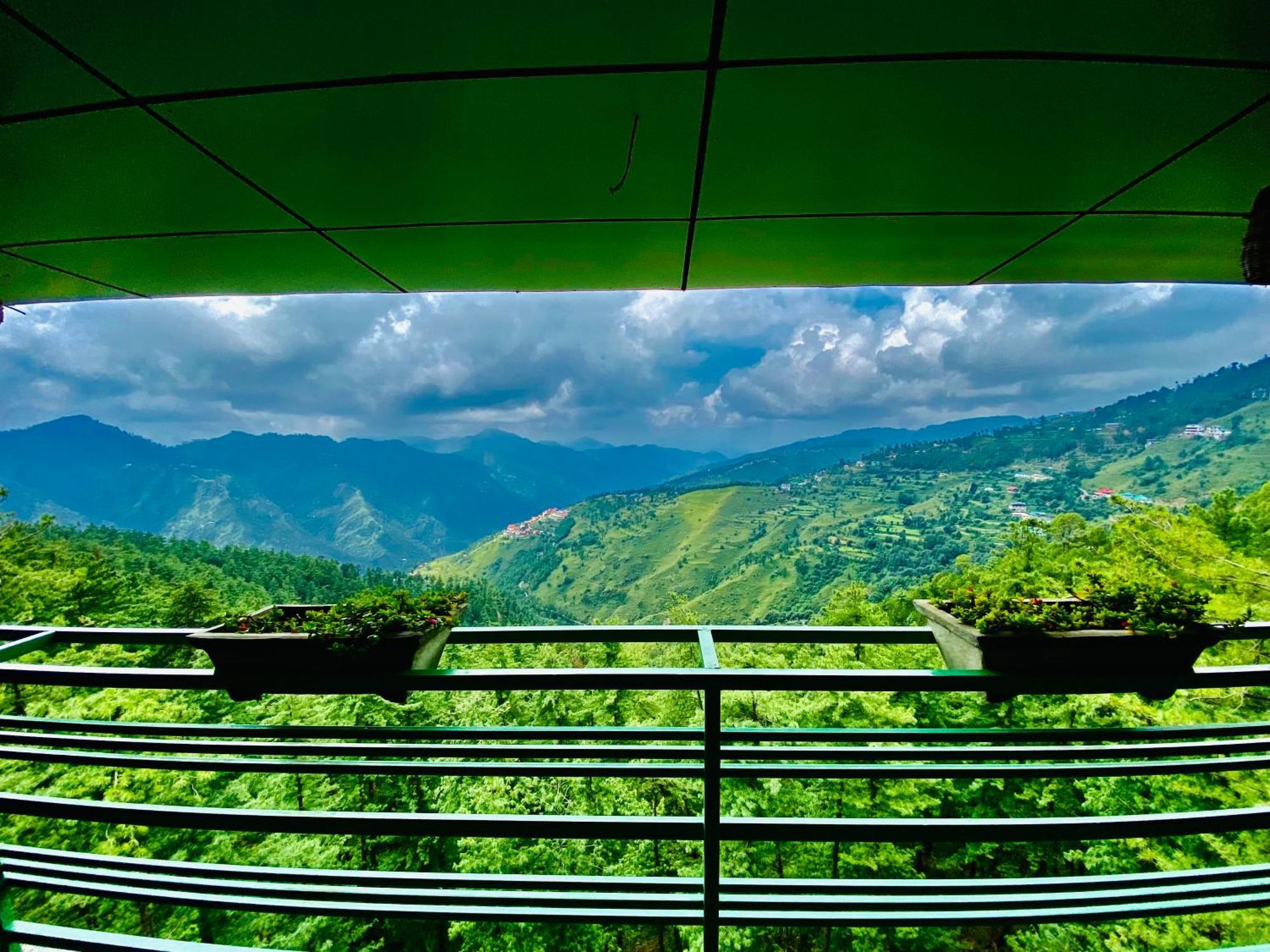 Royal Green Mashobra - Mountain And Valley View Rooms Shimla Bagian luar foto