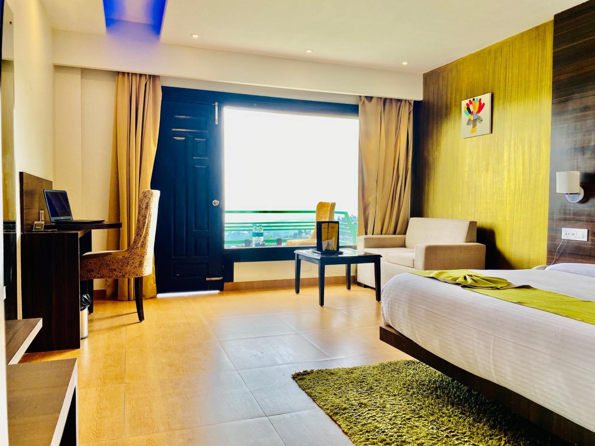 Royal Green Mashobra - Mountain And Valley View Rooms Shimla Bagian luar foto